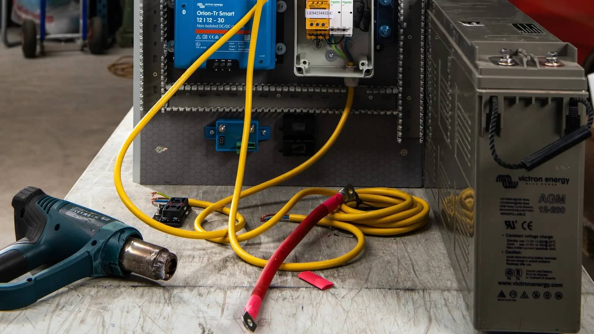 Lead-acid AGM battery