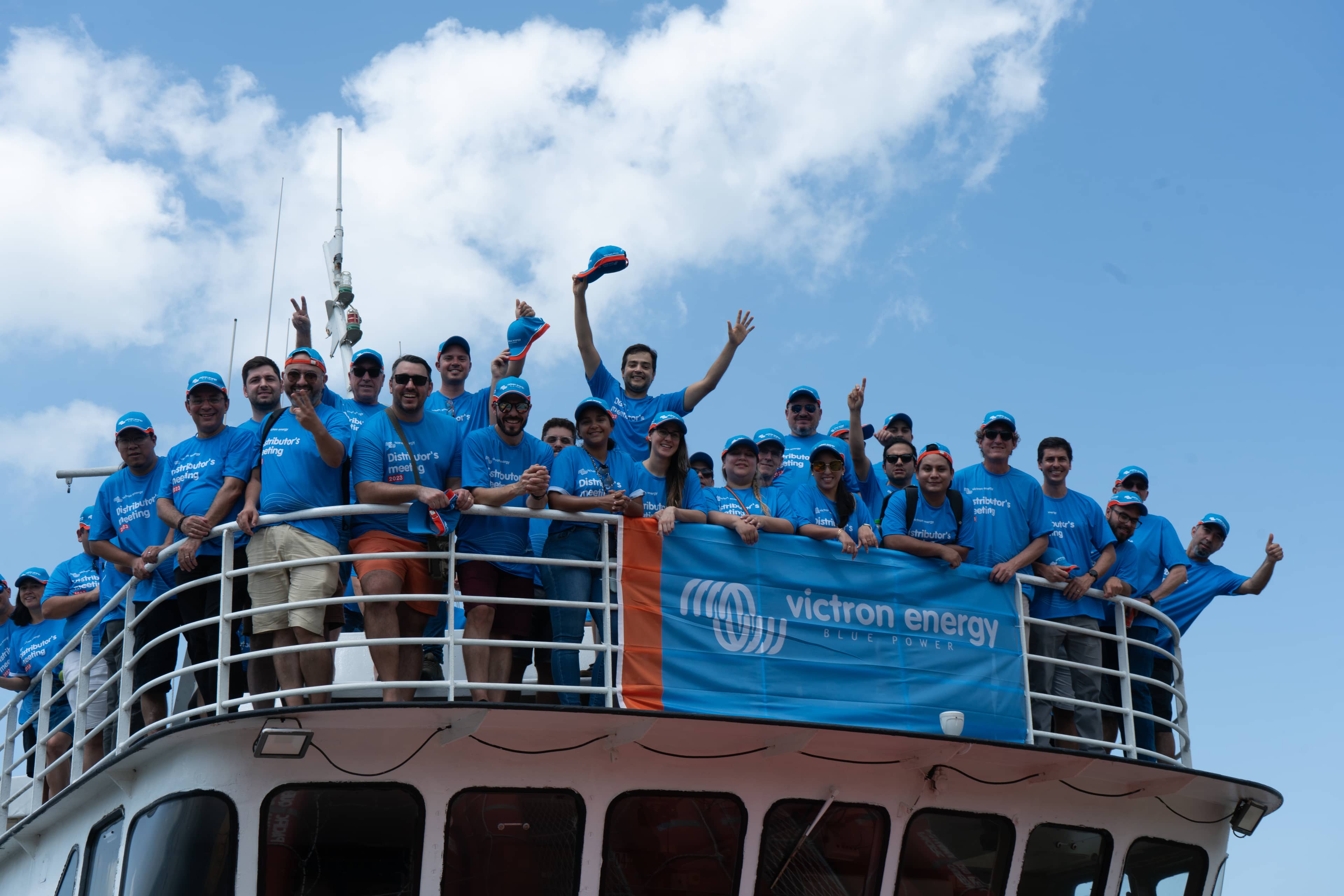 latin-american-distributers-meet-in-shipping-lane-featured