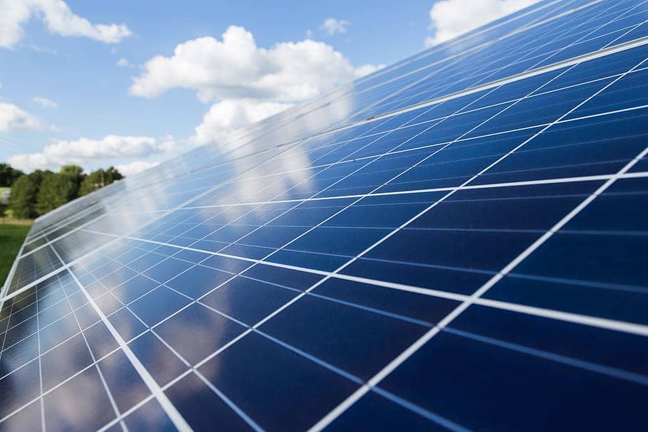 pv-panel-output-voltage-shadow-effect-featured