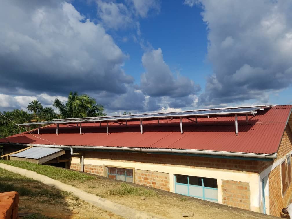 Remote Congolese Hospital gets private power.