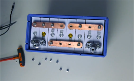 Lithium_circuit_board_replacement_-_Step_3.png